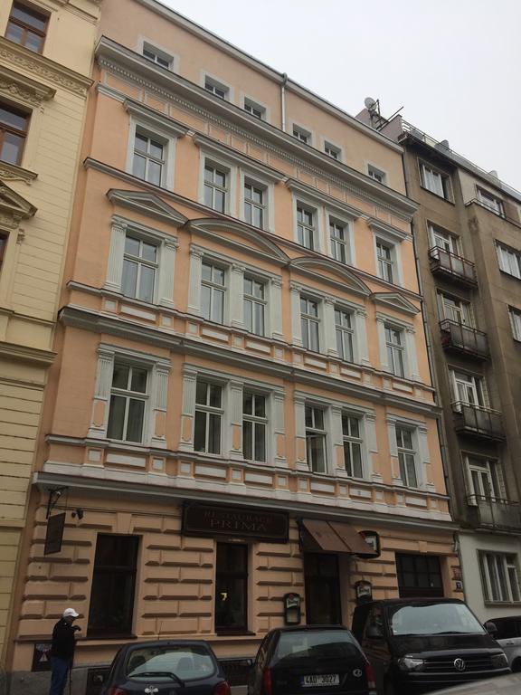 Prague Gate Apartments エクステリア 写真