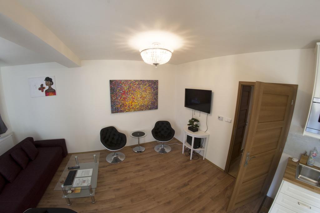Prague Gate Apartments エクステリア 写真