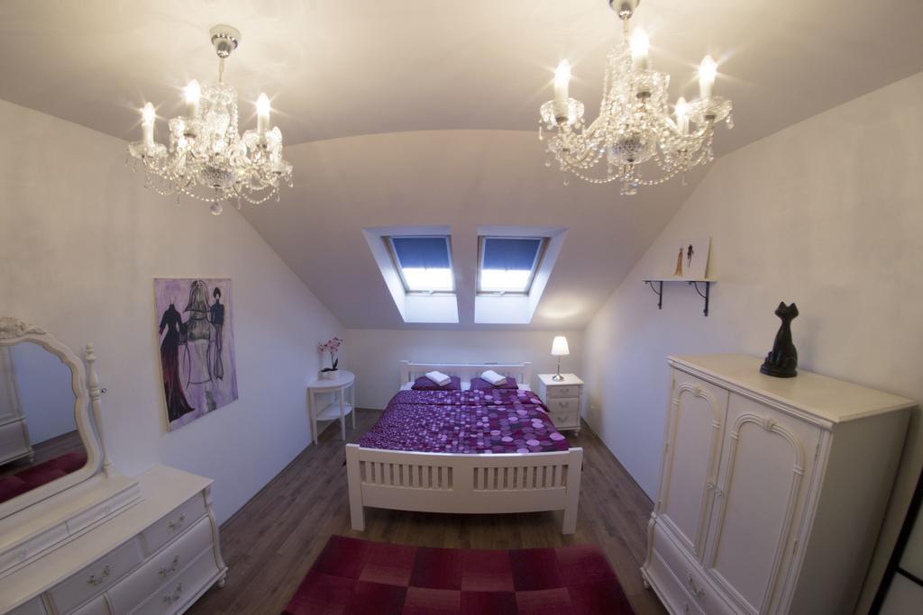 Prague Gate Apartments エクステリア 写真